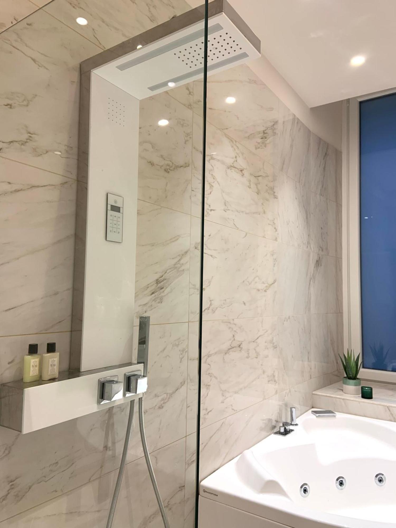 Bari Downtown Luxury Apartment Luaran gambar